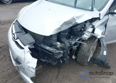 2011 Hyundai Elantra Gls/Limited z USA, uszkodzony, nr VIN KMHDH4AE1BU118688